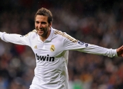 穆古鲁扎重要时刻晋级下一阶段，雄鹿带队取胜！热度持续攀升